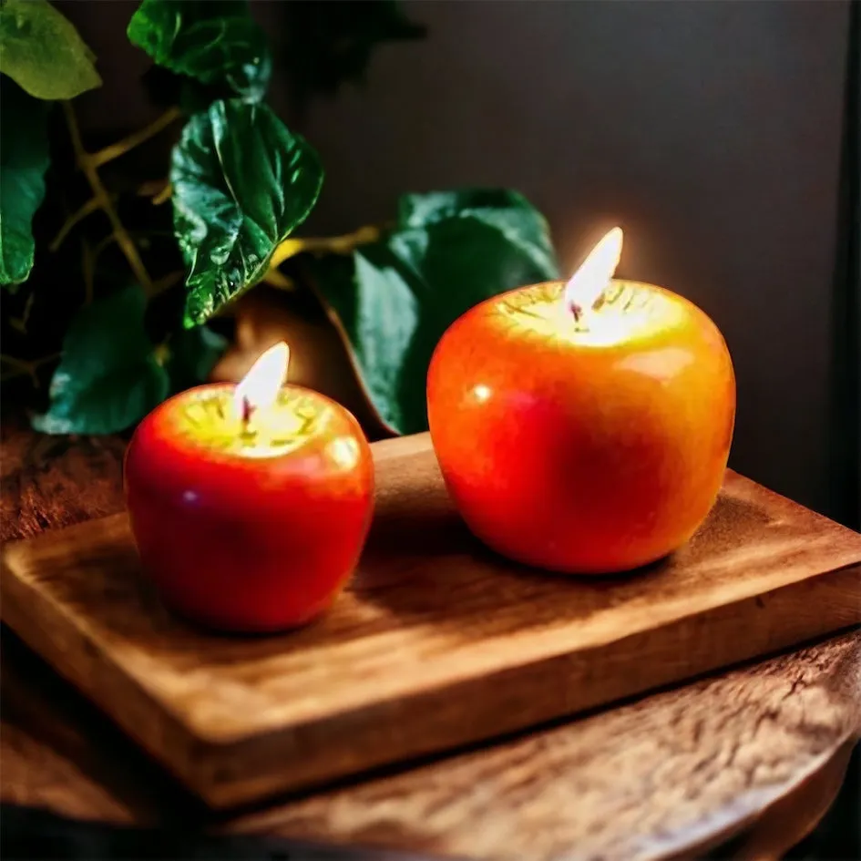Chić & Unique Apple Candle