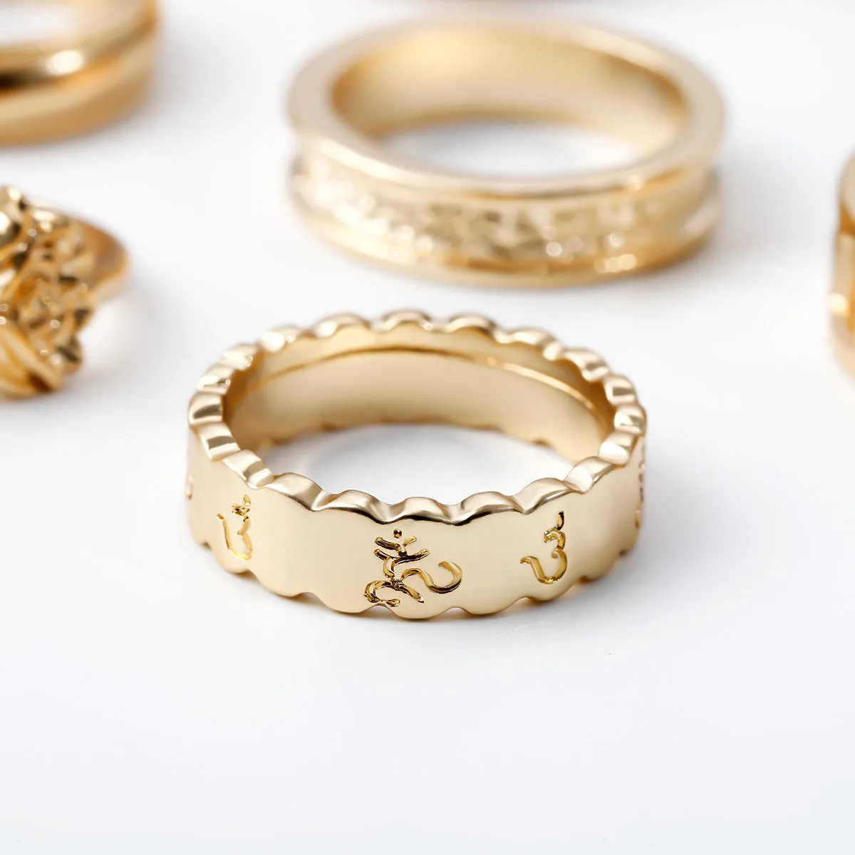 European and American Jewelry Set with Vienna Verve Ring - Elegant and Stylish Snake Geometry Collection